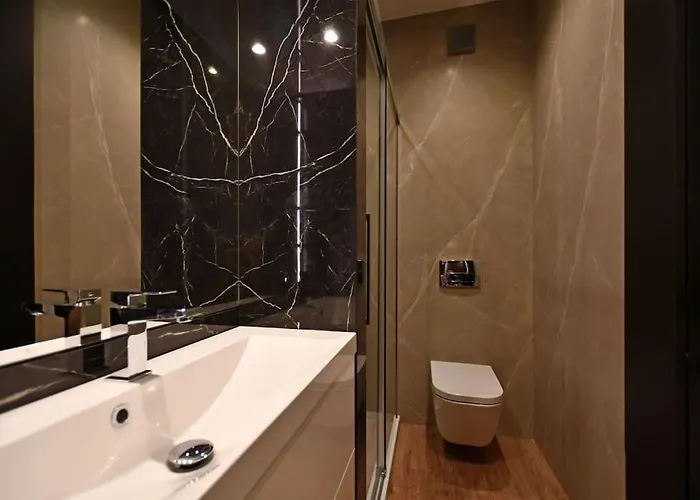 شقة Apartament Z Widokiem Na Park *